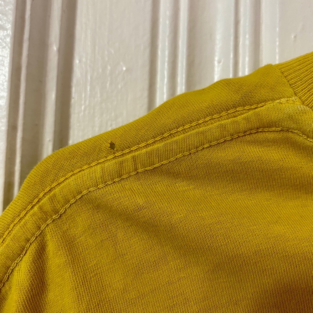 Vans tee💛 - Picture 3 of 4